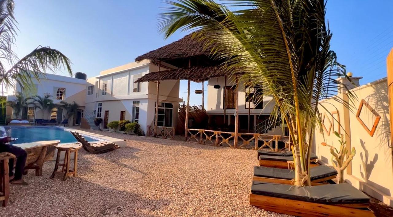 Vick Boutique Hotel With New Power Backup Нунгві Екстер'єр фото